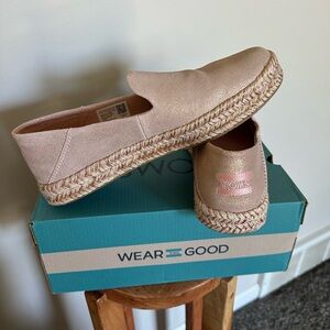 TOMS Women's Shimmering Pink Espadrilles